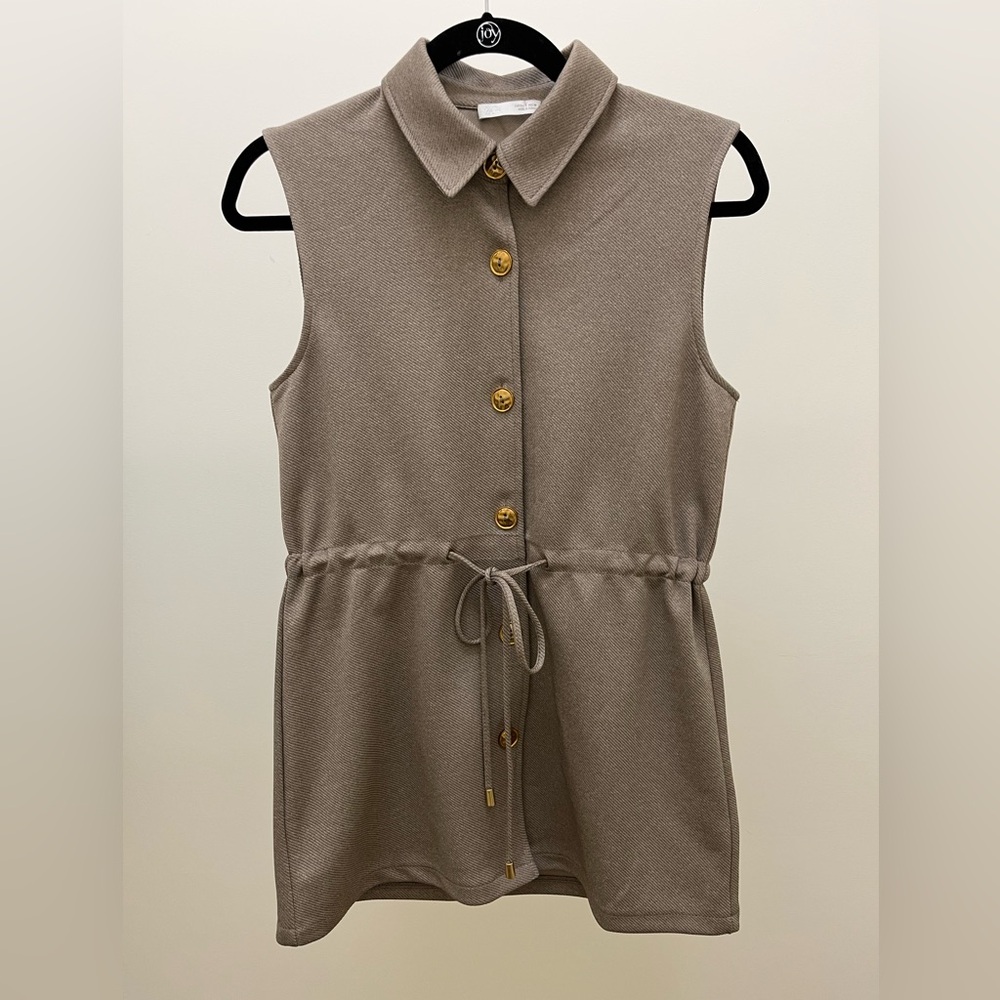 ZARA S Sleeveless Taupe Button-Up Top